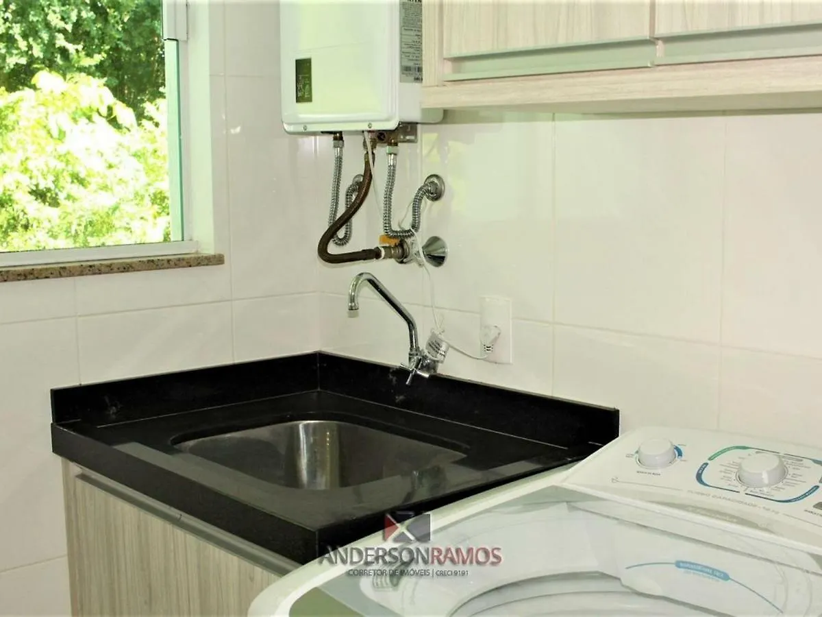 1049 - Praia De Bombinhas Locacao De Temporada - Residencial Egidio Pinheiro Apto 305 B
